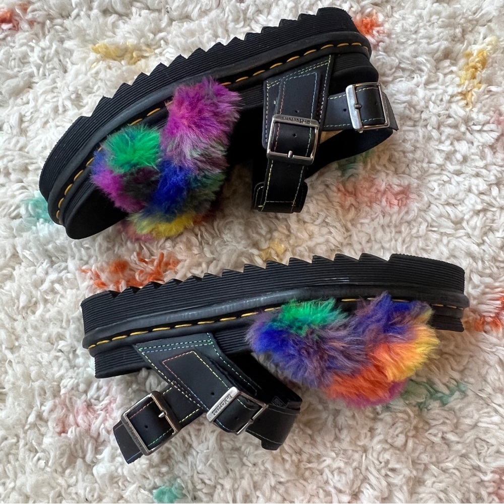 Dr. Martens Voss II Rainbow Fluffy Platform Sandals Size 8 Womens - Picture 4 of 11